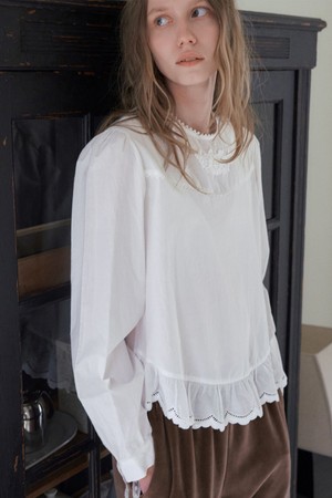 LOTA EMBROIDERY BLOUSE_IVORY