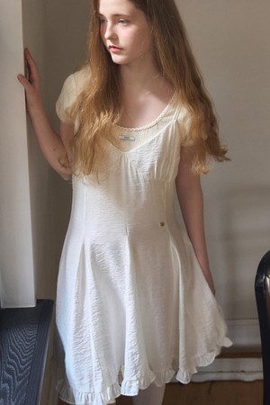 RUFFLE FLARE SLEEVELESS ONE-PIECE 2COL_IVORY