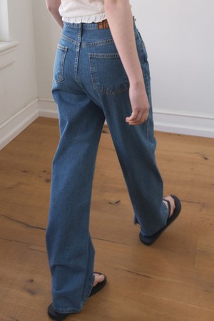BASIC SEMI WIDE STRAIGHT FIT DENIM PANTS 2COL_BLUE