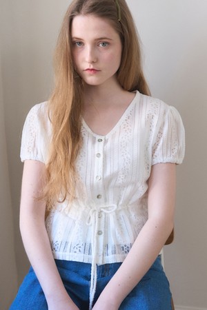 CROCHET V-NECK STRING BLOUSE_IVORY