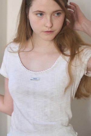 FRILL U-NECKLINE EYELET SEMI CROP T-SHIRT 2COL_IVORY