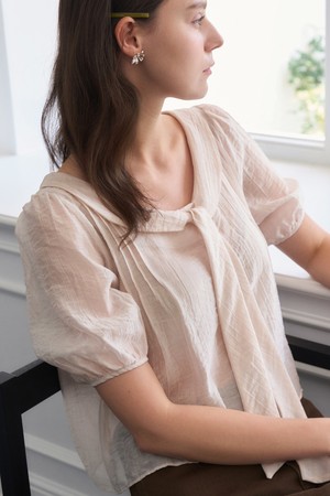 NOUVE PINTUCK RIBBON CROP BLOUSE _LIGHT PINK