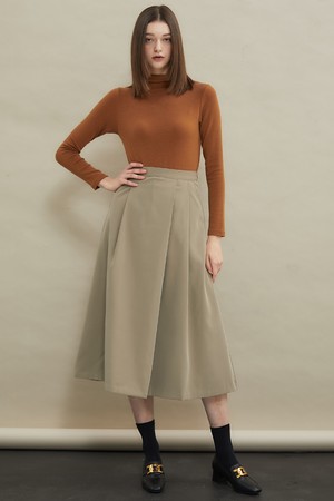 Pintuck A-line long skirt [Beige]