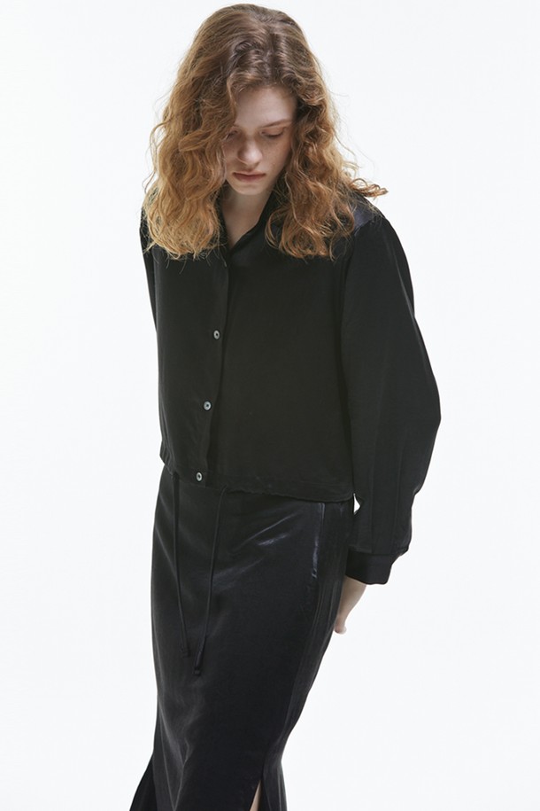 MANAVIS7 - 블라우스 - Crop SilKet Blouse [Black]