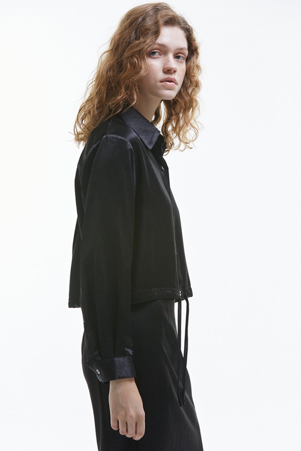 MANAVIS7 - 블라우스 - Crop SilKet Blouse [Black]