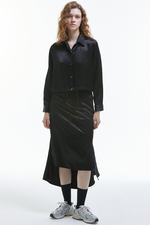 MANAVIS7 - 블라우스 - Crop SilKet Blouse [Black]