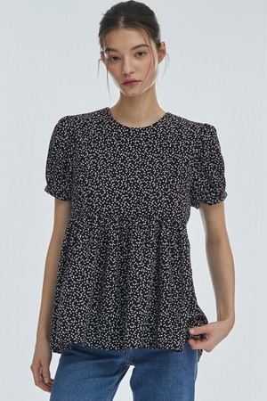 Any Short-Sleeve Blouse [Black]