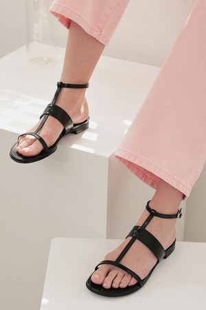 Strap Detail Flat Sandals MD1099s Black