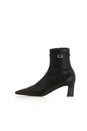 MD1124b Classic Span Ankle Boots_Black