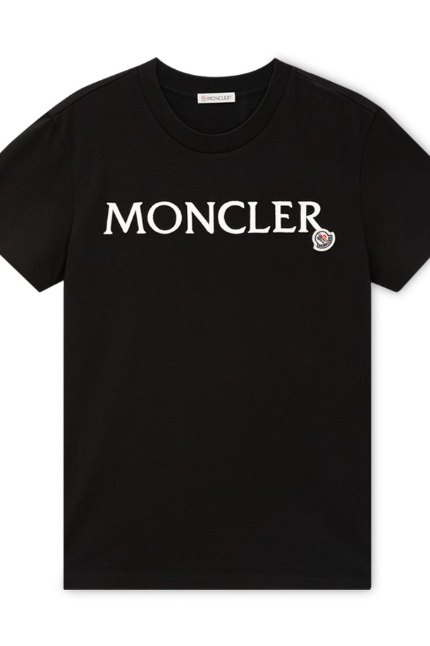 MONCLER - 반팔티셔츠 - 몽클레어 남성 로고 패치 블랙 반팔티 8C00011 89AIJ 999