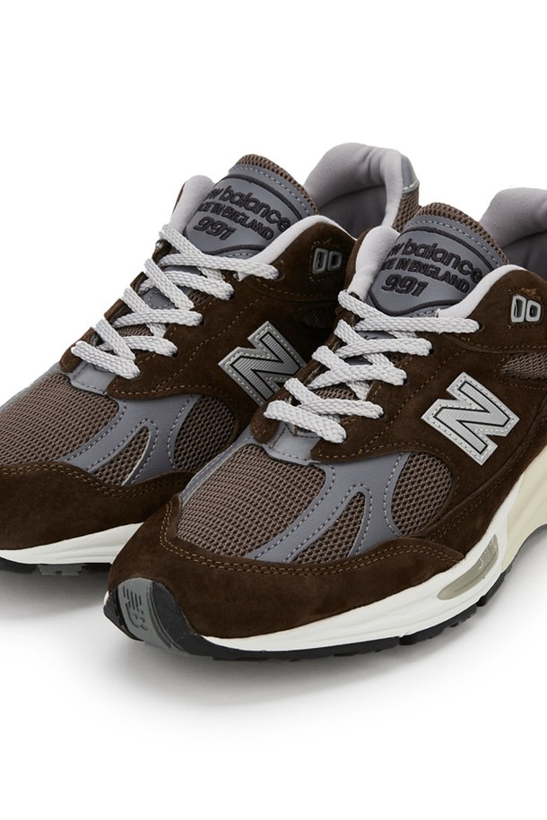 NEW BALANCE - 스니커즈 - 뉴발란스 남성 991v2 메이드 인 UK 파인콘 브라운 스니커즈 U991BR2