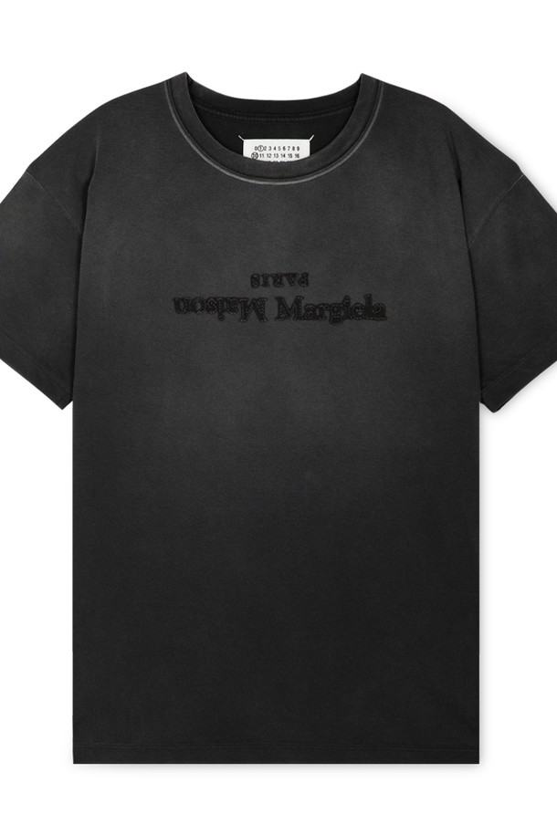 Maison Margiela - 반소매 티셔츠 - 메종마르지엘라 여성 로고 워시드 블랙 반팔티 S51GC0526 S20079 970