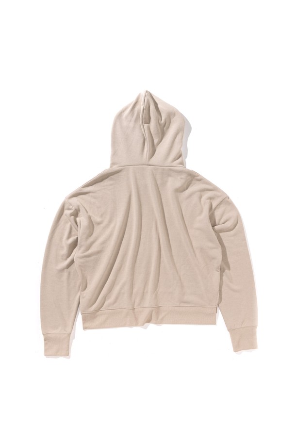 [GSWCT-087] 크롭 후디 베이지는 여성용으로, 봄, 가을에 어울리는 미니멀 스타일의 후드티입니다. 크롭 기장과 긴 소매 디자인으로 트렌디함을 더했으며, 베이지 색상에 로고 패턴으로 포인트를 주었습니다. 부드러운 촉감의 폴리에스테르 소재로 제작되어 편안한 착용감을 선사하며, UV 차단, 흡습, 속건 기능으로 실용성까지 갖춘 제품입니다. 안티 파일링 기능으로 옷감의 보풀 발생을 줄여 오랫동안 깔끔하게 입을 수 있습니다. 일상 속 캐주얼 룩 연출에 적합한 아이템입니다.
