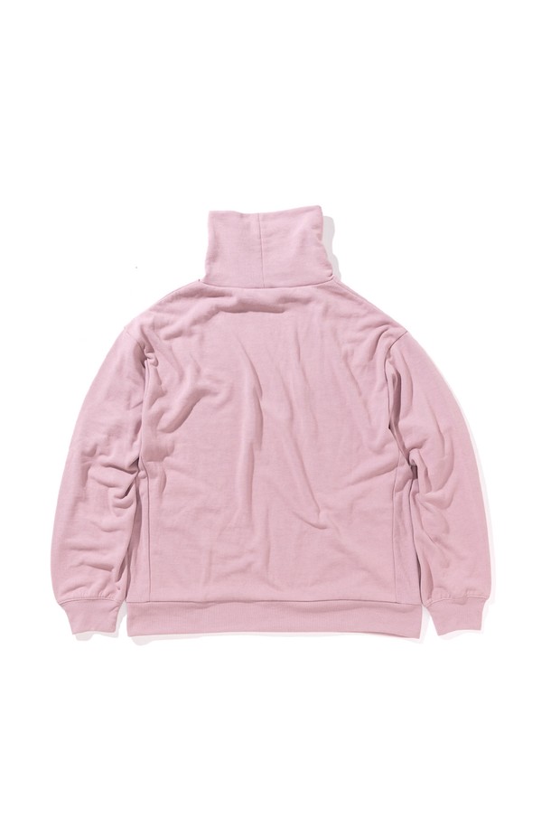 [GSWCT-088] 하이넥 스웻 핑크는 여성 의류 상의로, 봄, 가을에 착용하기 좋은 레귤러 핏의 하이넥 스웻셔츠입니다. 부드러운 촉감의 폴리에스테르 소재로 제작되었으며, 두꺼운 두께감으로 포근함을 더합니다. 핑크 컬러의 무지 디자인에, 긴 소매와 옆면 리브, 절개 포켓이 특징입니다. UV 차단, 흡습, 속건 기능으로 활동성을 높였으며, 안티 파일링 가공으로 내구성을 더했습니다. 클래식하고 미니멀한 스타일을 연출하기에 적합합니다.
