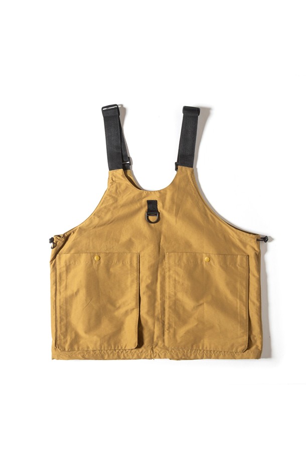 [GSMV-063] 기어 백 베스트 5.0 코요테는 아웃도어 및 일상에서 활용하기 좋은 남성용 베스트입니다. 밀리터리, 아웃도어 스타일을 연출하며, 사계절 착용 가능한 레귤러 기장의 민소매 디자인입니다. 나일론과 폴리에스테르 혼방 소재로 제작되어 튼튼하며, 무지 패턴의 코요테 컬러가 특징입니다. 라운드넥에 지퍼형 여밈 방식으로, 다양한 소지품을 수납할 수 있는 다수의 포켓과 토트백으로 변형 가능한 2WAY 디자인을 제공합니다. 여행, 캠핑, 등산 등 다양한 TPO에 캐주얼, 고프코어, 워크웨어 스타일로 활용하기 좋습니다.
