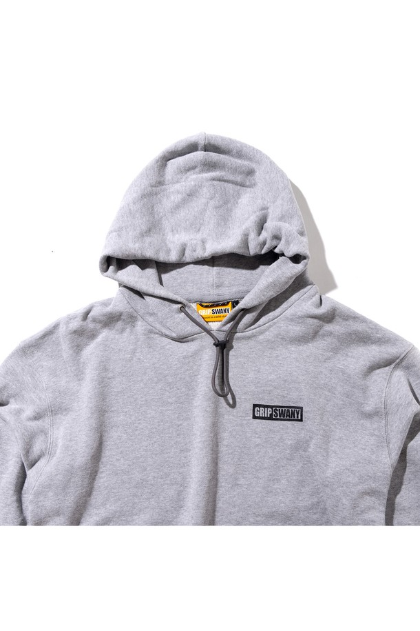 [GSMCT-075] GS 스웨트 후디 헤더 그레이는 캐주얼, 미니멀, 클래식 스타일을 아우르는 공용 후드 티셔츠입니다. 부드러운 면 소재에 릴랙스 핏으로 제작되어 편안한 착용감을 선사하며, 봄, 가을, 겨울 시즌에 활용하기 좋습니다. 헤더 그레이 컬러에 무지 디자인으로 어떤 스타일에도 잘 어울립니다. 두꺼운 두께감과 긴 소매 기장으로 따뜻함을 유지하며, 코드 스토퍼와 아즈마 뒷면 기계 제작으로 섬세함을 더했습니다. 집콕룩, 캠핑룩 등 다양한 TPO에 활용할 수 있는 베이직한 아이템입니다.
