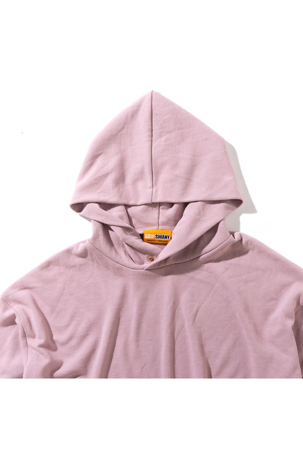 [GSWCT-087] 크롭 후디 핑크는 여성들을 위한 미니멀 캐주얼 스타일의 후드티입니다. 봄, 가을에 어울리는 이 후디는 부드러운 촉감의 폴리에스테르 소재로 제작되어 편안한 착용감을 선사합니다. 크롭 기장과 핑크 컬러가 산뜻한 분위기를 연출하며, 무지 디자인에 로고 디테일이 더해져 포인트를 줍니다. UV 차단, 흡습, 속건, 안티필링 기능으로 기능성까지 갖췄으며, 리사이클 소재를 사용하여 환경까지 생각했습니다.
