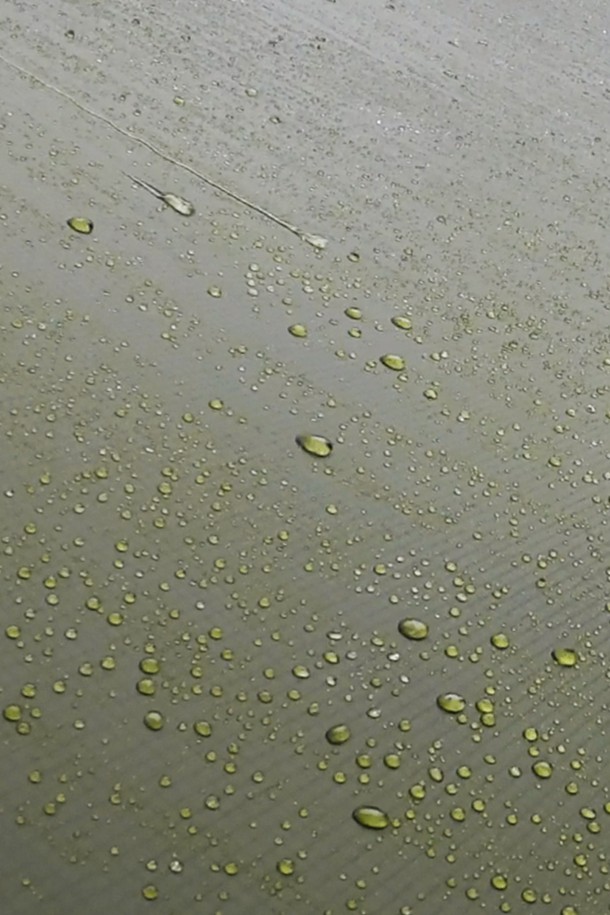 백컨트리 실타프3 사각 SILTARP는 4-6인용 백패킹 및 캠핑에 적합한 미니 타프입니다. Army Green, Warm Gray, Burgundy Red 세 가지 색상으로, 양면 실리콘 코팅된 나일론 소재에 정전기 방지, 영하 온도 유연성 유지, 자외선 변색 방지 기능이 더해져 우수한 내구성을 자랑합니다. 더블/삼각/라인락 스토퍼 시스템과 주름 방지 설계로 편의성을 높였으며, 본체와 DAC J-Stakes S (8개)로 구성되어 비, 눈, 이슬, 바람 등 다양한 사용 환경에서 쾌적한 캠핑을 지원합니다.
