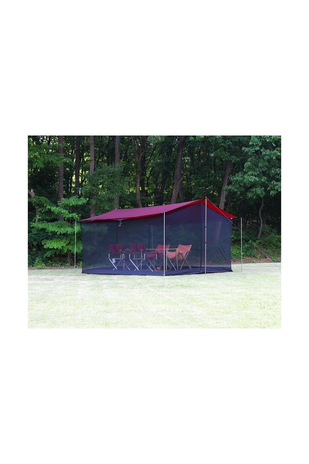 블랙 색상의 백컨트리 메쉬 텐트는 나일론과 메쉬 소재를 사용하여 통기성이 뛰어나며, UV 차단 기능까지 갖춰 캠핑과 아웃도어 활동에 적합합니다. 설치 크기는 300 x 240 x 171cm이며, 수납 크기는 33 x 16cm로 휴대성이 용이하고, 본체 무게는 1300g, 총중량은 1450g입니다. 단독 설치는 물론 타프 스크린 연결도 가능하며, 코너 스트랩 텐션 조절 및 6포인트 분리 기능으로 편리성을 더했고, 본체, 캐리백, V팩 10개, 팩 테이프, 코드 슬림 6세트가 함께 제공됩니다.
