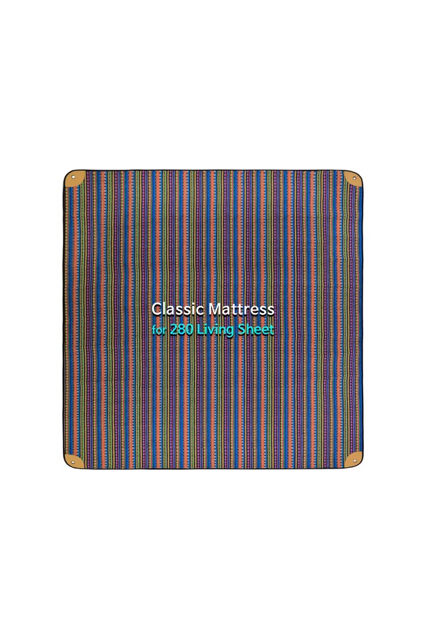 백컨트리 280 쉘터 클래식매트는 캠핑, 백패킹에 적합한 캠핑 매트입니다. 252cm x 252cm 사이즈에 면, 레이온, 나일론, 폴리에스테르 혼방 소재로 제작되었으며, 13가지 선염 컬러의 상단 원단과 500mm 방수 하단 원단, 4개의 3T 내부 단열재를 사용하여 방수, 보온, 흡습 기능을 제공합니다. 유아 안전 및 라돈 안전 기준을 통과하고 포름알데히드 불검출 테스트를 완료한 안전한 제품입니다.
