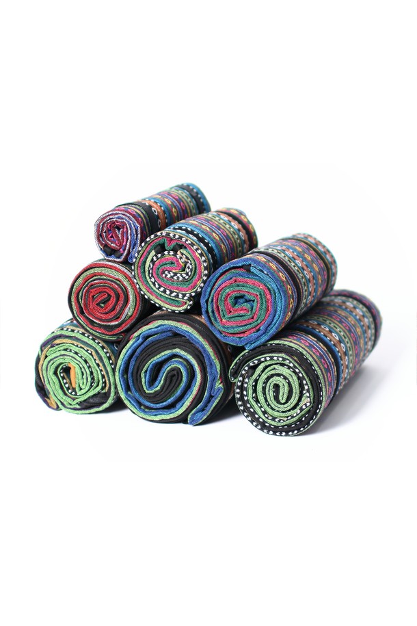 백컨트리 280 쉘터 클래식매트는 캠핑, 백패킹에 적합한 캠핑 매트입니다. 252cm x 252cm 사이즈에 면, 레이온, 나일론, 폴리에스테르 혼방 소재로 제작되었으며, 13가지 선염 컬러의 상단 원단과 500mm 방수 하단 원단, 4개의 3T 내부 단열재를 사용하여 방수, 보온, 흡습 기능을 제공합니다. 유아 안전 및 라돈 안전 기준을 통과하고 포름알데히드 불검출 테스트를 완료한 안전한 제품입니다.
