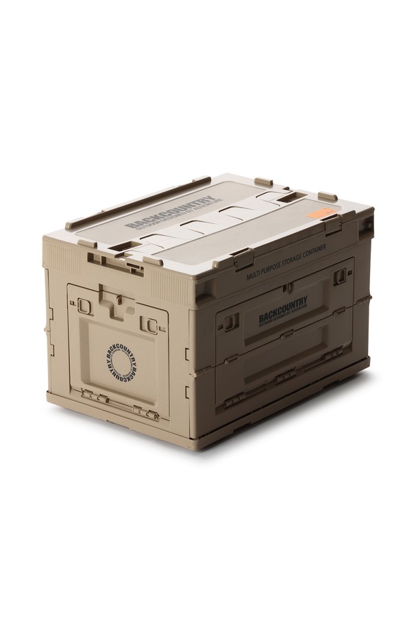 백컨트리 포터블 폴딩 스토리지 컨테이너 세트는 캠핑, 수납, 정리 등 다용도로 활용 가능한 50L 용량의 접이식 수납함입니다. 아미그린, 베이지 색상으로 출시되었으며, 폴리프로필렌 소재로 제작되어 10°C~60°C의 온도 내구성을 지니고 최대 15kg까지 적재 가능합니다. 접이식 디자인과 손잡이로 휴대가 용이하며, 외부 530x365x335mm, 내부 490x337x310mm, 접은 크기 530x365x90mm, 무게 3kg으로 실내외에서 편리하게 사용할 수 있습니다.
