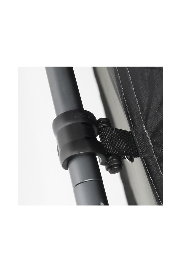 캠핑 및 아웃도어 활동에 적합한 백컨트리 360쉘터 얼티메이트 이지폴은 알루미늄 소재로 제작된 조립식 텐트입니다. 360 사이즈의 이 텐트는 이지폴 기능이 있으며, 가로바 4세트, 세로바 4세트, 파우치로 구성되어 있고 무게는 5.3kg, 길이는 22m 76cm입니다. 알루미늄 몰드 팁과 탄성밴드가 특징이며, 가로바는 미포함입니다.
