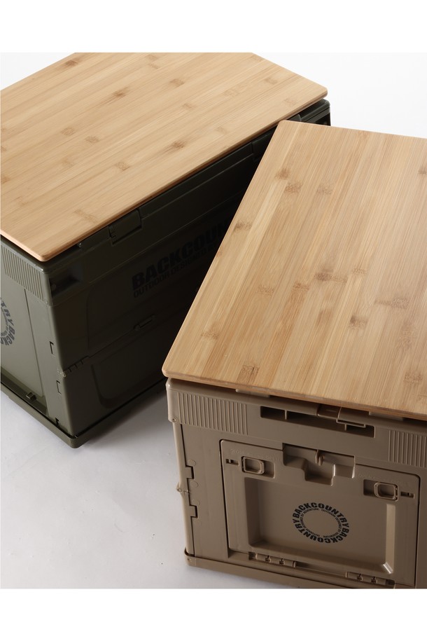 백컨트리 포터블 폴딩 스토리지 컨테이너 세트는 캠핑, 수납, 정리 등 다용도로 활용 가능한 50L 용량의 접이식 수납함입니다. 아미그린, 베이지 색상으로 출시되었으며, 폴리프로필렌 소재로 제작되어 10°C~60°C의 온도 내구성을 지니고 최대 15kg까지 적재 가능합니다. 접이식 디자인과 손잡이로 휴대가 용이하며, 외부 530x365x335mm, 내부 490x337x310mm, 접은 크기 530x365x90mm, 무게 3kg으로 실내외에서 편리하게 사용할 수 있습니다.
