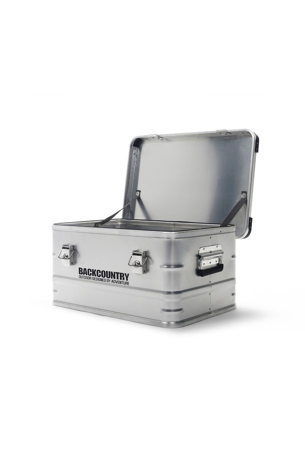 백컨트리 알루미늄 멀티박스 50리터 캠핑 수납 방수는 캠핑 및 수납, 보관에 최적화된 제품입니다. 견고한 알루미늄 소재, 실버 컬러로 제작되었으며, 50L의 넉넉한 사이즈를 자랑합니다. 저반사 표면 처리, 스크래치 및 지문 방지 코팅, 매트 마감으로 외부 손상을 최소화하며, 실리콘 가스켓과 잠금 시스템, 스프링 핸들, 그리고 30kg의 최대 하중으로 안전한 보관을 지원합니다. 외부 크기는 570x380x280mm, 내부 크기는 550x360x250mm이며, 무게는 4.25kg입니다.
