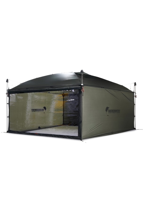 백컨트리 280 쉘터 전용으로 제작된 얼티메이트 윈도우 커버는 TPL과 PU 소재를 사용하여 방수 기능을 제공하며, 벨크로 체결 방식으로 손쉽게 설치할 수 있습니다. 280mm x 300mm 사이즈의 무지 패턴 디자인으로, 2021년 이후 판매된 280 쉘터 후면 출입구에 설치 가능하며, -30°C의 내한성을 지닌 810g의 가벼운 무게를 자랑합니다. 해당 상품은 윈도우 커버 단독 상품입니다.
