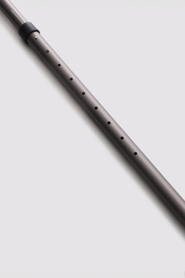 캠핑 및 아웃도어 활동에 적합한 백컨트리 슬라이딩 타프 폴 280cm입니다. 그레이 색상의 알루미늄 소재로 제작되었으며, 슬라이딩 타입의 프레스핏 디자인과 사이즈 조절 및 접이식 기능을 제공합니다. 타프나 텐트 지지대 용도로 사용 가능하며, 오후 4시 이전 주문 시 당일 출고됩니다.
