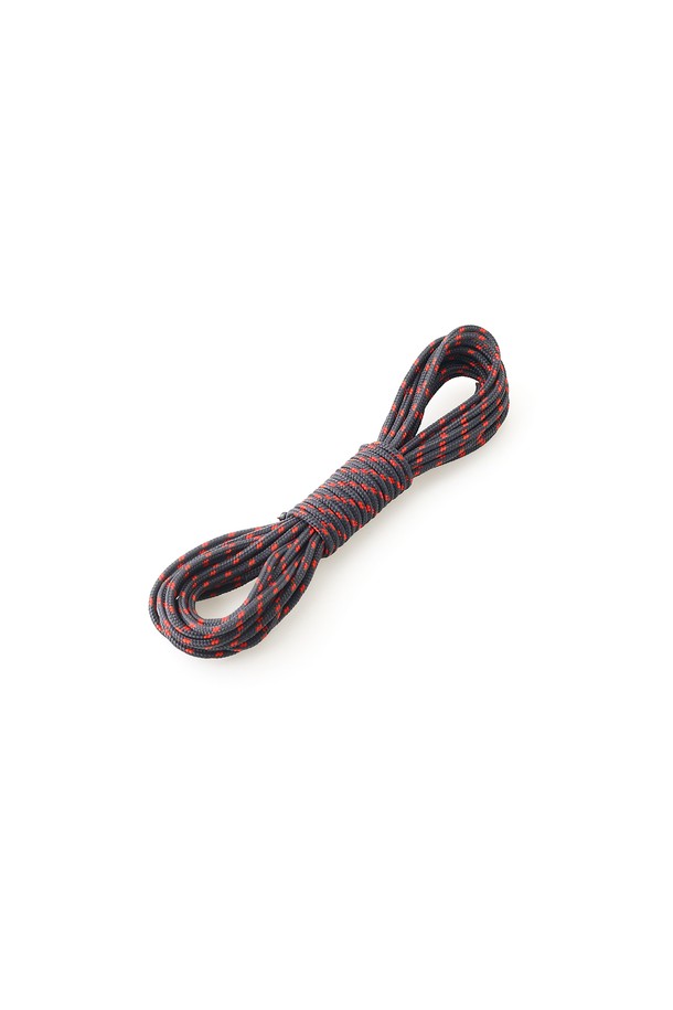 백패킹 및 캠핑에 적합한 백컨트리 탄성 스트링은 2.5mm 두께의 나일론 소재로 제작되었으며, 그레이 색상에 레드 도트 패턴이 특징입니다. 뛰어난 신축성과 경량성을 자랑하며, 높은 인장강도와 부드러운 텍스처를 제공하는 Kern Mantle 구조와 다중 코어 스트랜드, 편조 외피로 내구성을 높였습니다. 타프 및 쉘터 제품에 사용 가능하며, 일반 스트링은 3g/m, 탄성 스트링은 4g/m의 무게를 가집니다.
