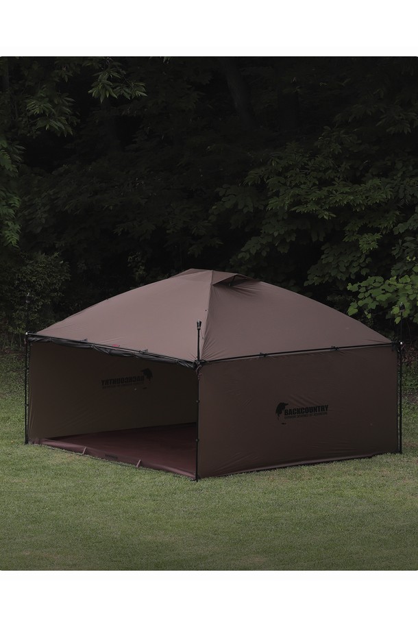 백컨트리 320쉘터 전용으로 제작된 얼티메이트 그라운드시트, 리빙시트, 풋프린트입니다. 캠핑 용도로 사용하기 적합하며, 방수 기능을 갖춘 나일론 소재로 제작되었습니다. 브라운 및 블랙 색상의 무지 패턴으로 만나보실 수 있습니다.
