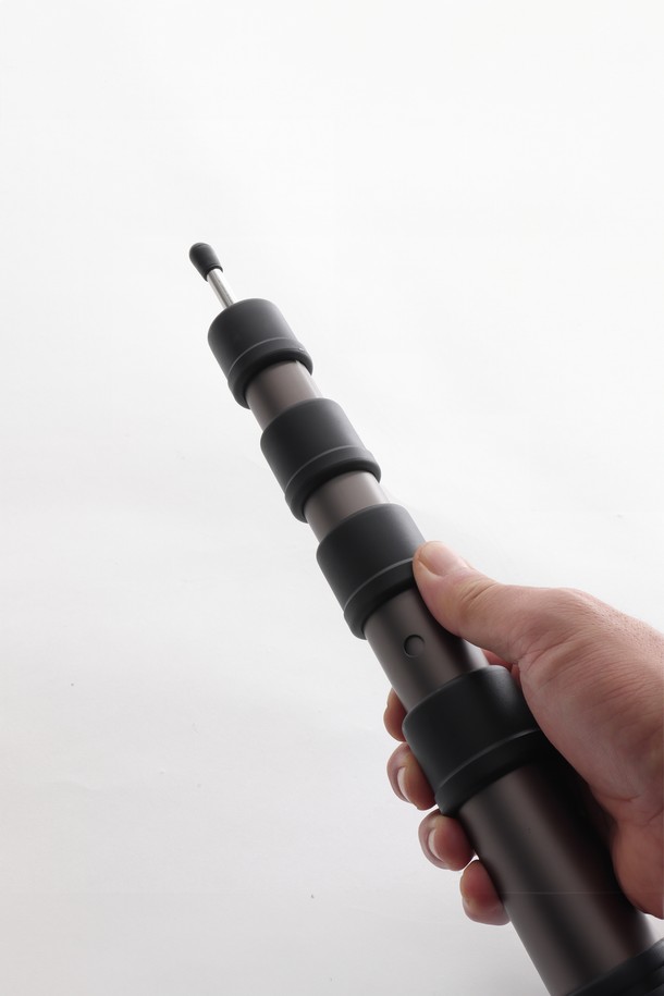 캠핑 및 아웃도어 활동에 적합한 백컨트리 슬라이딩 타프 폴 280cm입니다. 그레이 색상의 알루미늄 소재로 제작되었으며, 슬라이딩 타입의 프레스핏 디자인과 사이즈 조절 및 접이식 기능을 제공합니다. 타프나 텐트 지지대 용도로 사용 가능하며, 오후 4시 이전 주문 시 당일 출고됩니다.
