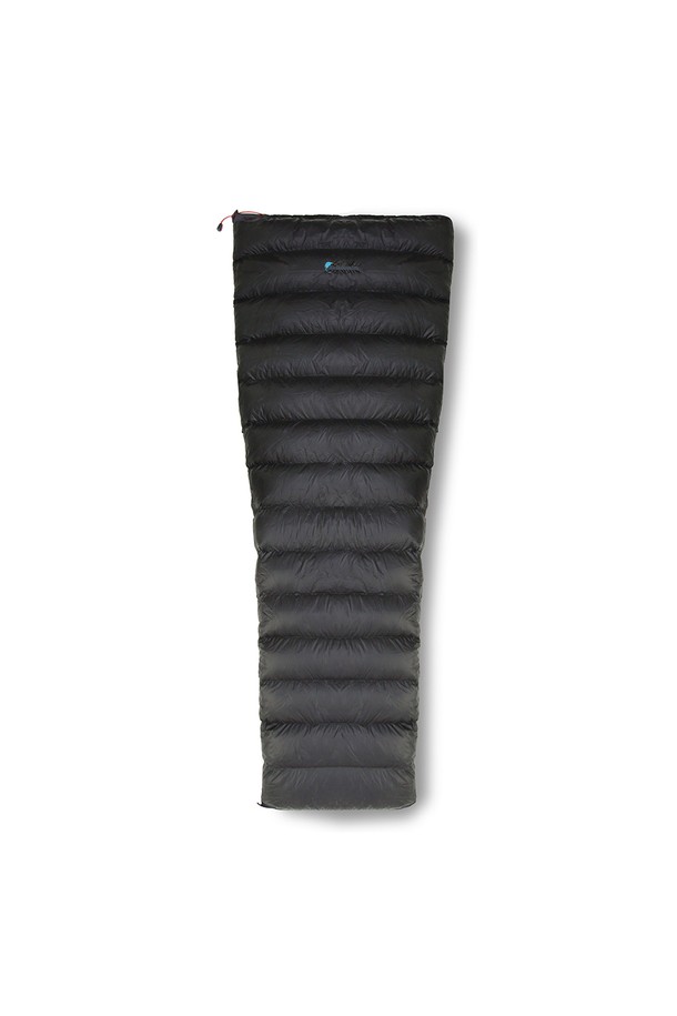 백컨트리 G400 구스다운 침낭은 여름철 백패킹과 캠핑에 최적화된 경량 침낭입니다. 뛰어난 보온성을 제공하는 구스다운 충전재와 얇은 두께의 설계로 가볍고 부피가 작아 휴대성이 뛰어납니다. 블랙 색상의 무지 디자인으로 어떤 야외 환경에도 잘 어울리는 실용적인 제품입니다.
