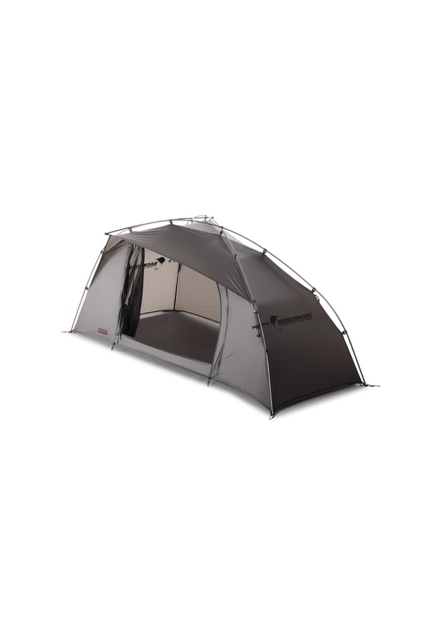 백컨트리 써밋울프 1인용 DAC(디에이씨) 초경량 사계절 싱글월 텐트는 캠핑과 백패킹에 적합한 1인용 텐트입니다. 봄, 여름, 가을, 겨울 사계절 사용 가능하며, 방수 기능과 뛰어난 통기성을 제공합니다. 초경량 나일론 소재와 DAC 폴대를 사용하여 가볍고 튼튼하며, 브라운과 그레이 두 가지 색상으로 출시되었습니다. 싱글월 구조로 설치가 간편하며, 사이즈 조절 기능으로 쾌적한 캠핑을 즐길 수 있습니다. 백패킹 시 짐의 무게를 줄여주어 더욱 편안한 산행을 지원합니다.
