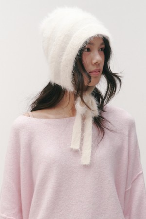 Fuzzy wool bonnet_2 colors