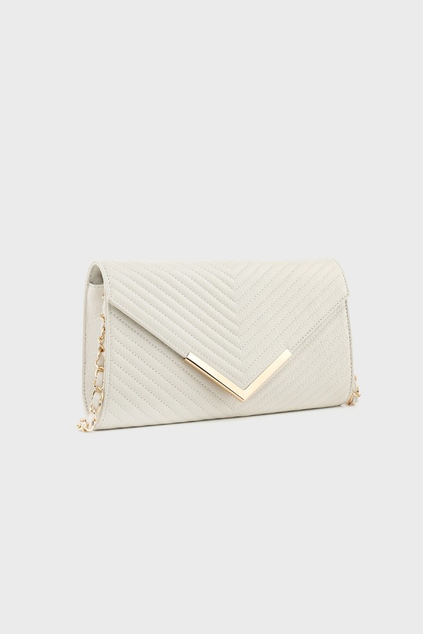 MONSAC - 여성 가방 - 몽삭 클로에 소가죽 V퀼팅 체인 크로스백 아이보리 AL18-2802-IV