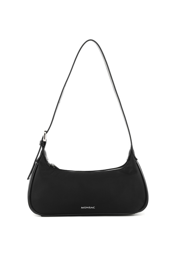 몽삭 로이 Nylon 숄더백 미디움 블랙 AP24-2503-BN은 미니멀, 클래식, 캐주얼 스타일에 모두 잘 어울리는 여성 숄더백입니다. 가볍고 내구성이 뛰어난 고밀도 나일론 소재를 사용하여 제작되었으며, 덮개 부분은 인조가죽으로 마감해 세련된 느낌을 더했습니다. 블랙 컬러의 무지 디자인으로 어떤 스타일에도 쉽게 매치할 수 있으며, 일상적인 스크래치에 강하여 데일리 백으로 적합합니다. 반원 형태에 지퍼형 잠금 방식, 내부 지퍼 포켓과 숨겨진 수납공간을 갖춰 실용성을 높였습니다. 출근룩에 포인트를 더할 수 있는 몽삭 숄더백을 만나보세요.
