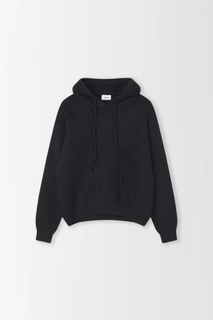 엠보 플레인 후드 니트_PC5WP670_BLACK-a