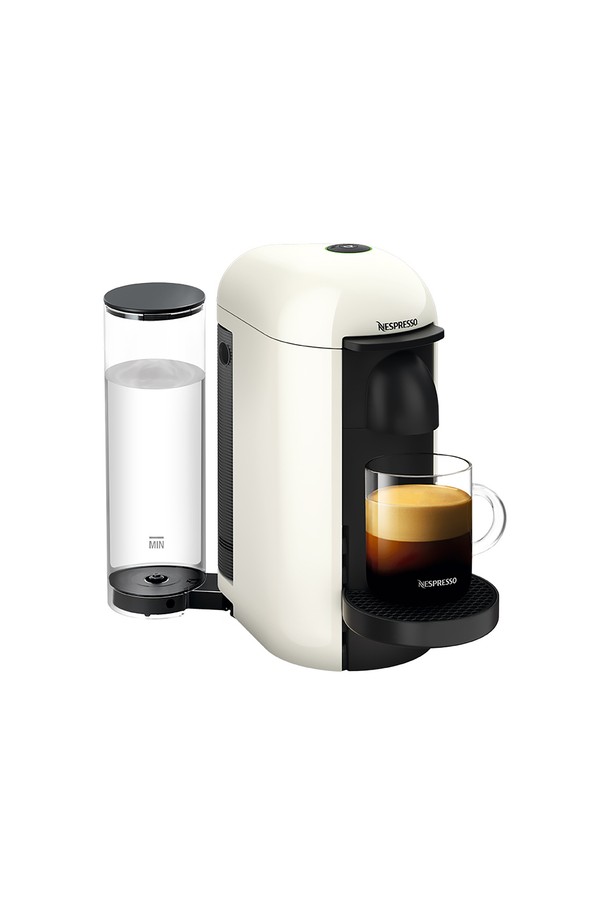 버츄오 플러스 GCB2 에스프레소 캡슐 커피머신 화이트+에어로치노4는 간편하게 에스프레소를 즐길 수 있는 주방 가전입니다. 40초 예열, 원터치 작동으로 빠르게 커피를 추출하며, 자동 캡슐 인식 기능으로 편리함을 더합니다. 1200ml 물탱크와 240ml 우유 거품기로 넉넉한 용량을 제공하며, 4단계 컵 높이 조절이 가능합니다. 우유 거품기로 차가운 거품, 부드러운 온폼, 진한 온폼, 온우유 등 다양한 옵션을 선택할 수 있습니다. 센트리퓨전 추출 기술과 9분 자동 전원 차단, 절전 모드를 지원하여 실용성을 높였습니다.
