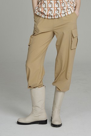 BASIC LOGO CARGO PANTS BEIGE