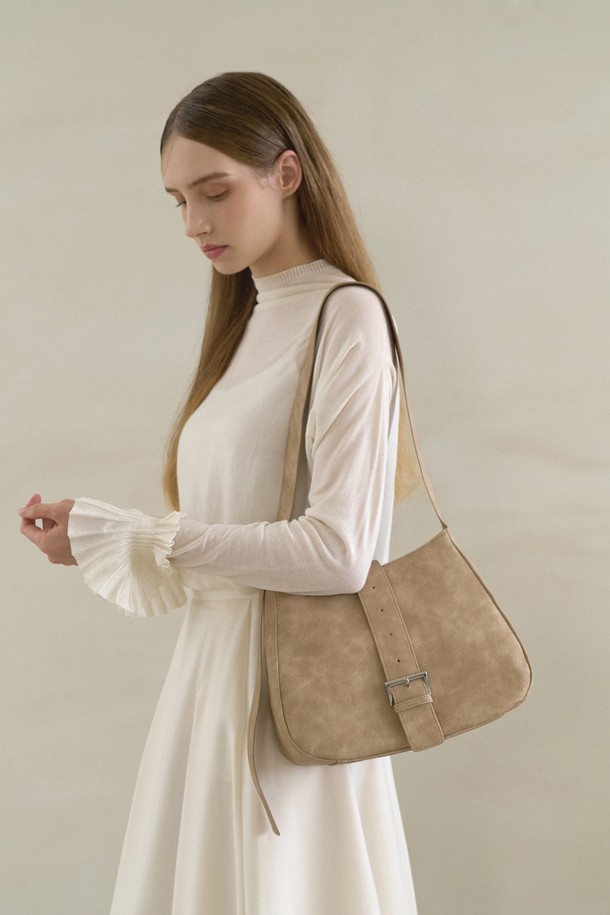 MAISON246 - 토트백 - BUCKLE HOBO-BEIGE