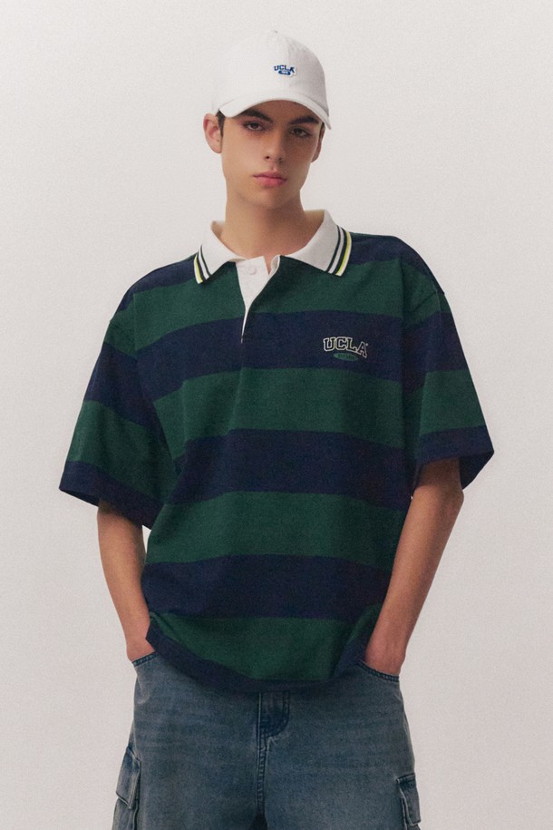 남녀공용 럭비 스트라이프 반팔 칼라 티셔츠[GREEN](UB6ST89_66)는 캐주얼, 스포티, 클래식 스타일을 아우르는 아이템입니다. 봄, 여름 시즌에 어울리는 면 소재의 레귤러핏 반소매 티셔츠로, 럭비 스타일의 폴로 칼라가 돋보입니다. 그린 컬러 바탕에 스트라이프 패턴이 들어가 있으며, 네이비 컬러도 선택 가능합니다. 일상복으로 편안하게 착용할 수 있으며, 레귤러 기장으로 활동성을 높였습니다.
