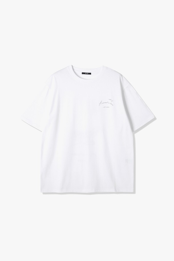 남성 야자수 아트웍 반팔 티셔츠(HB5ST15)는 부드러운 촉감과 신축성이 있는 면, 폴리에스테르 혼방 소재로 제작되어 편안한 착용감을 제공합니다. 캐주얼하고 베이직한 스타일의 이 티셔츠는 야자수 프린트가 돋보이며, 라운드넥 디자인과 레귤러 핏으로 일상에서 편안하게 입을 수 있습니다. LT-베이지, O-화이트, 블랙 색상으로 제공되며, 밝은 색상은 약간의 비침이 있을 수 있습니다.
