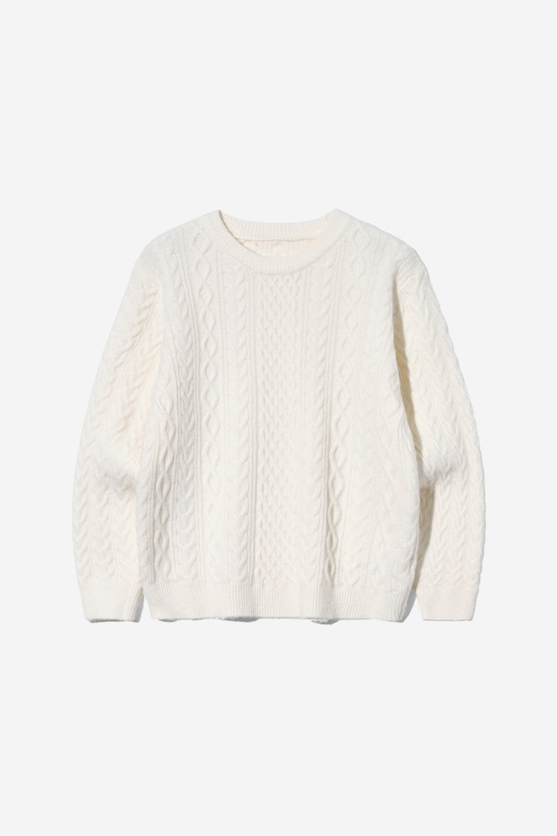 여성 데일리 꽈배기 라운드 니트(UBBLK52)는 부드러운 촉감의 니트 소재로 제작되어 가을, 겨울 시즌에 따뜻하게 착용할 수 있습니다. 베이직한 디자인에 꽈배기 패턴이 더해져 클래식, 미니멀, 캐주얼 스타일 모두 소화 가능하며, 데일리룩과 출근룩에 활용하기 좋습니다. 긴 소매와 레귤러핏, 라운드넥 디자인으로 편안한 착용감을 선사하며, 두께감이 있어 더욱 포근합니다. 화이트 컬러로 다양한 하의와 매치하기 용이하여 활용도가 높습니다.
