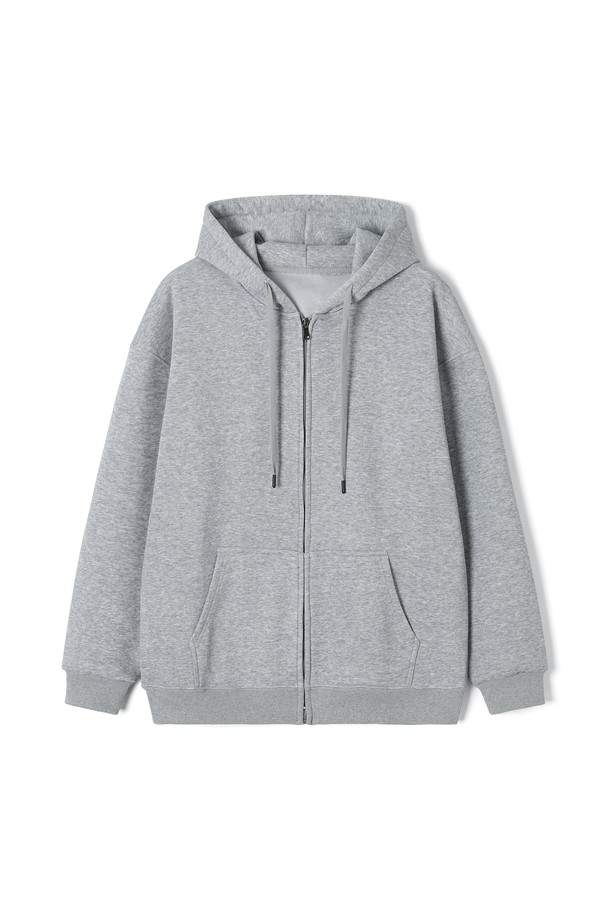 **남성 무지 기모 후디 집업(HBBLTA1)**은 부드러운 촉감의 면, 폴리에스테르 혼방 소재로 제작되어 편안한 착용감을 선사합니다. 넉넉한 오버핏과 루즈핏으로 디자인되어 캐주얼하고 미니멀한 스타일을 연출하며, 안감 기모 처리로 보온성을 높였습니다. 무지 디자인에 캥거루 포켓과 후드 스트링으로 실용성을 더했으며, 사계절 내내 활용 가능한 데일리 아이템입니다. 집콕룩, 산책룩 등 편안한 활동에 적합하며, 그레이, 다크그레이, 블랙 세 가지 컬러로 만나볼 수 있습니다.
