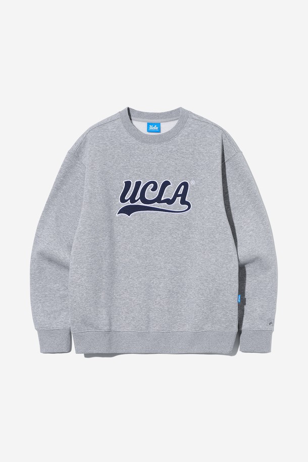 남녀공용 UCLA 아트워크 맨투맨[M-GREY](UBALT03_51)은 데일리, 캐주얼, 캠퍼스룩에 적합한 상의입니다. 멀란지 그레이와 오트밀 두 가지 색상으로 출시되었으며, 캐주얼 및 스포티한 스타일을 연출하기 좋습니다. 라운드넥에 오버핏으로 편안한 착용감을 선사하며, 사계절 활용 가능합니다. 면과 폴리에스터 혼방의 부드러운 소재로 제작되었고, UCLA 레터링과 1919년 설립 로고 프린트가 특징입니다. 트렌디한 디자인과 단단한 면 소재로 제작되어 오랫동안 즐겨 입을 수 있습니다.
