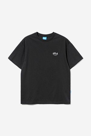 UCLA 베이직 스몰 로고 반팔 티셔츠[BLACK](UBMSTK1_39)