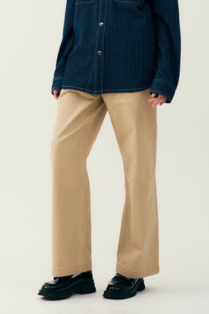 남녀공용 데일리 스몰로고 우븐 와이드 팬츠[BEIGE](UB9LP22_25)